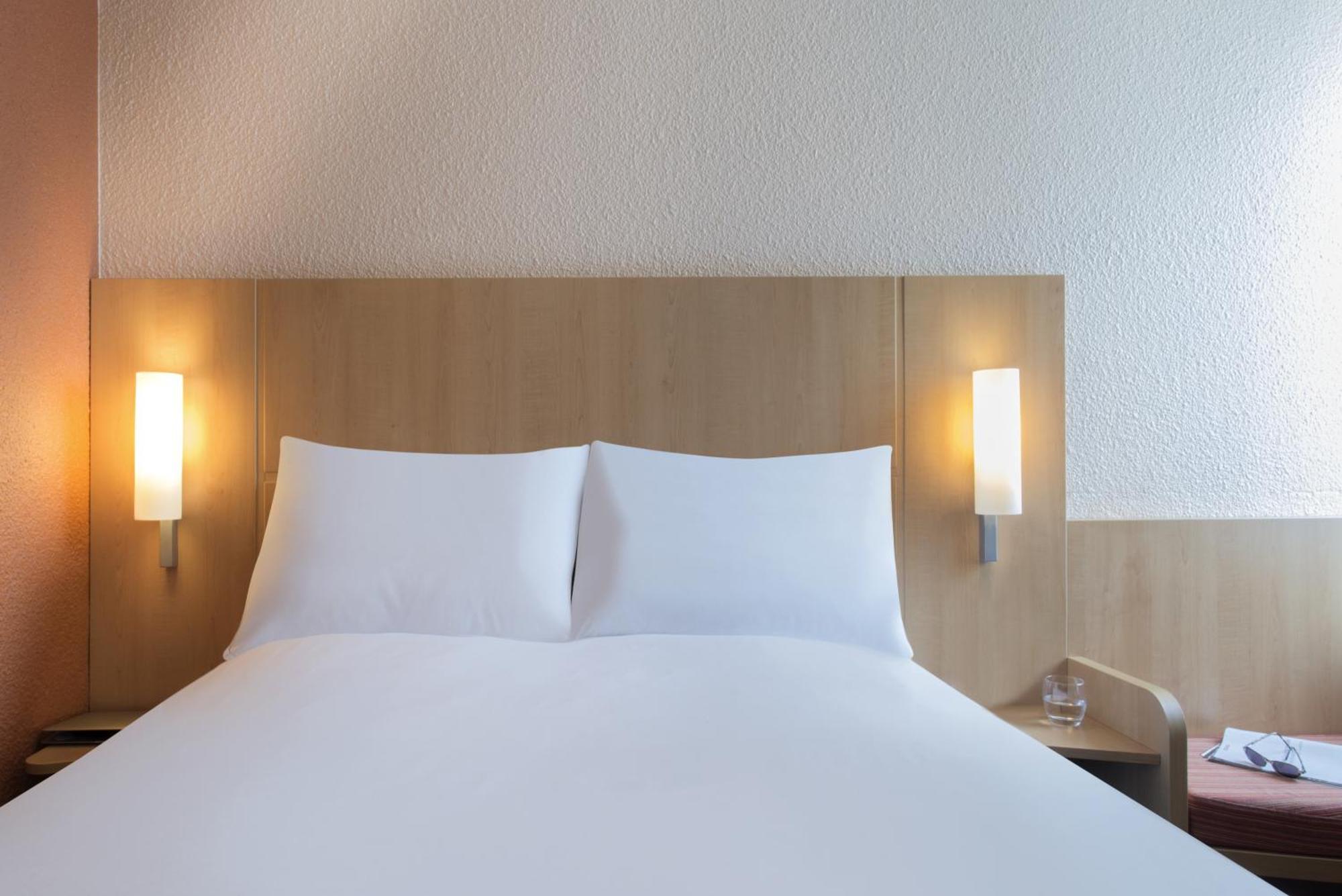 Ibis Nantes Centre Gare Sud Otel Oda fotoğraf