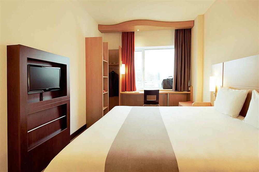Ibis Nantes Centre Gare Sud Otel Oda fotoğraf